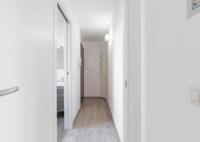 Maciachini Renovated Studio! Apartmán *
